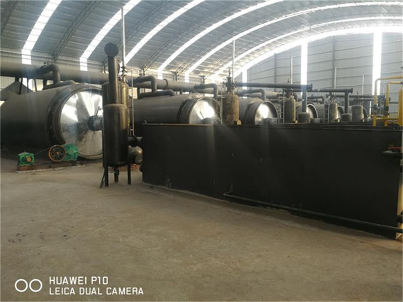 废轮胎炼油设备厂家,环保废轮胎炼油设备,专业废轮胎炼油设备.jpg